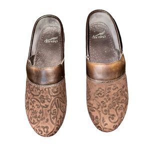 Dansko Prima Brown Suede/Leather Nurse Comfort Clogs Women’s Size 39